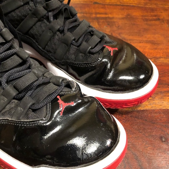 Nike Air Jordan Max Aura Men's Sz 10.5 Shoes Black/Red/White AQ9084-006 - Picture 4 of 11